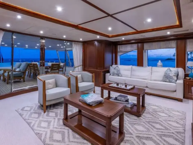 NAMASTE | Benetti 121 — 33 / 57