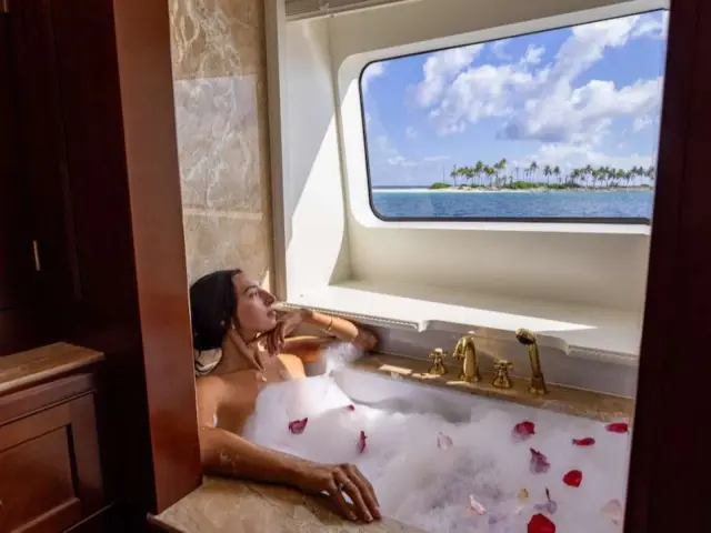 NAMASTE | Benetti 121 — 42 / 57