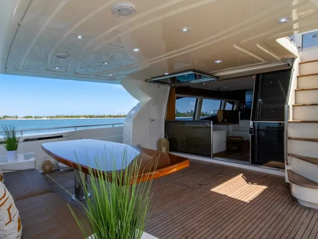 DESTINY | Ferretti 780 Fly — 37 / 38