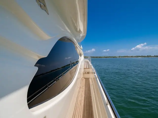 DESTINY | Ferretti 780 Fly — 36 / 38