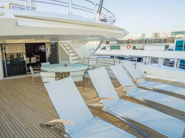 LUCIEN | Sunseeker 131 — 5 / 19