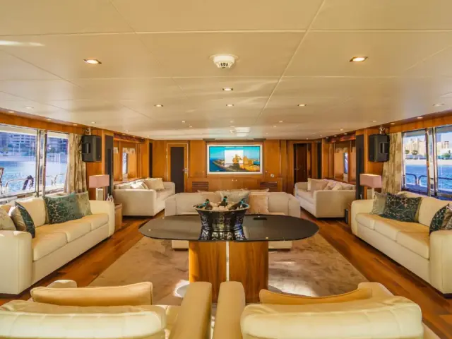 LUCIEN | Sunseeker 131 — 8 / 19