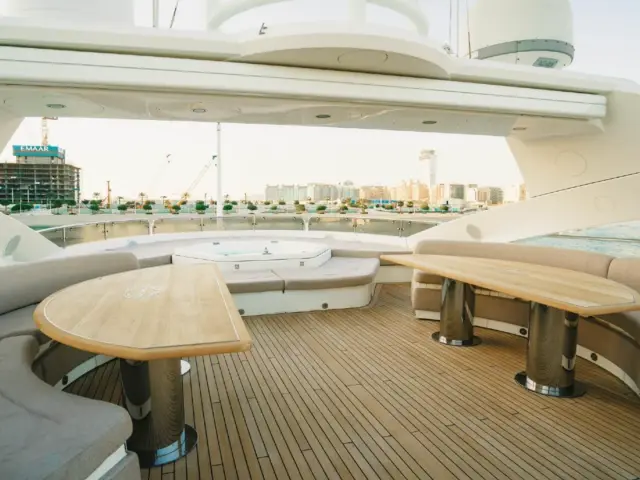 LUCIEN | Sunseeker 131 — 7 / 19