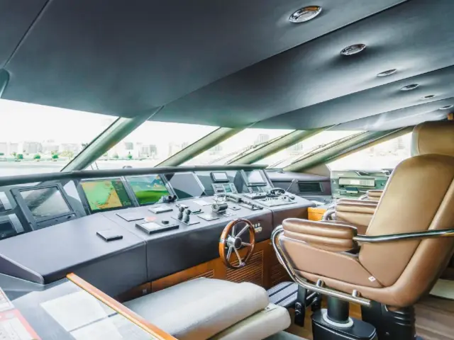 LUCIEN | Sunseeker 131 — 19 / 19