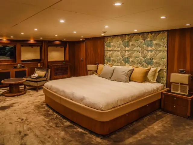 LUCIEN | Sunseeker 131 — 11 / 19