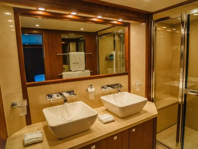 LUCIEN | Sunseeker 131 — 16 / 19