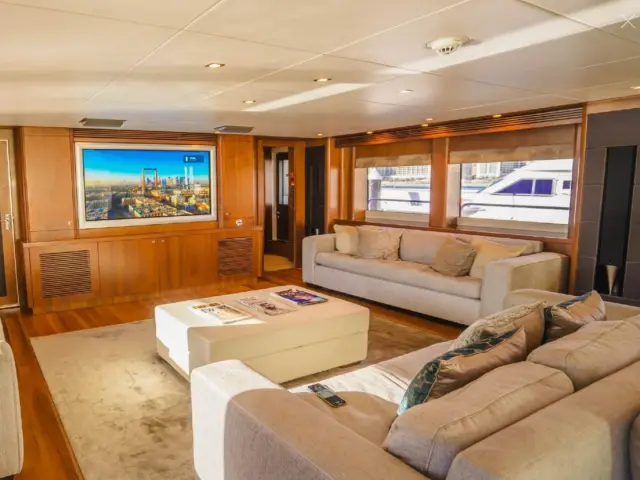LUCIEN | Sunseeker 131 — 9 / 19