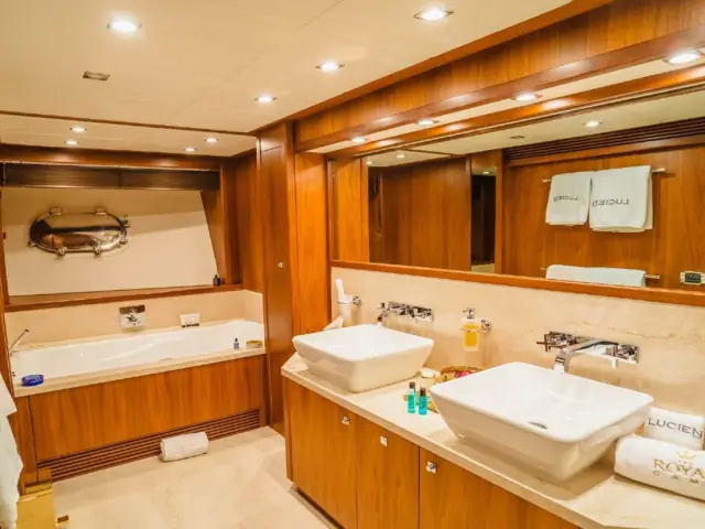 LUCIEN | Sunseeker 131 — 14 / 19