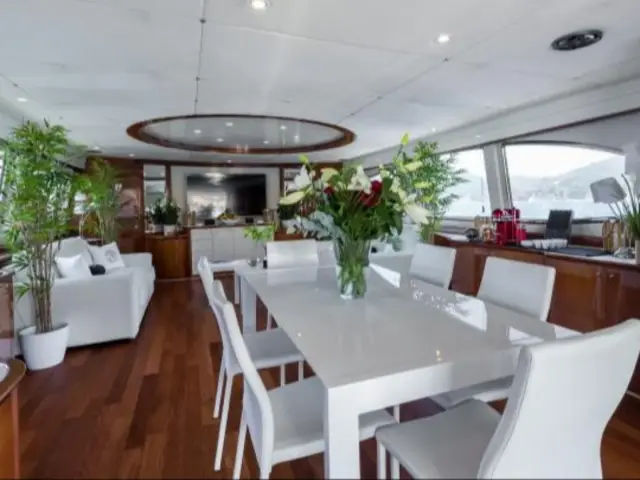 ACCAMA DELTA | Azimut 100 Jumbo — 17 / 24