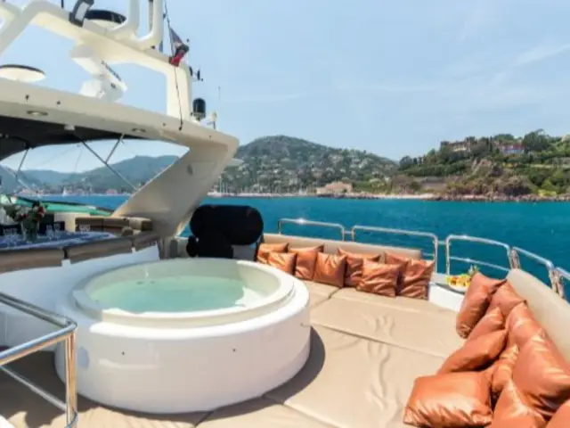 ACCAMA DELTA | Azimut 100 Jumbo — 11 / 24