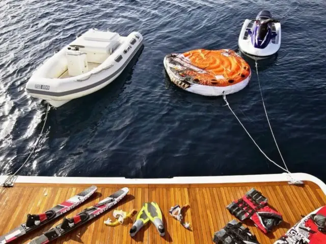 ACCAMA DELTA | Azimut 100 Jumbo — 8 / 24