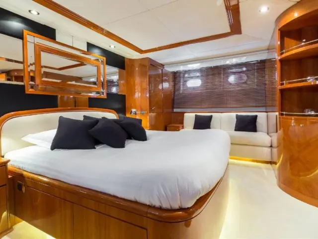 ACCAMA DELTA | Azimut 100 Jumbo — 22 / 24