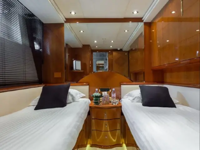 ACCAMA DELTA | Azimut 100 Jumbo — 23 / 24
