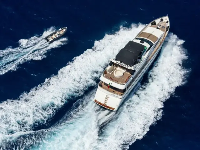 ACCAMA DELTA | Azimut 100 Jumbo — 4 / 24