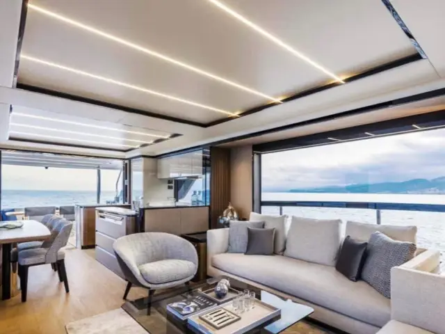 ABSOLUTE | Absolute Navetta 68  — 19 / 27