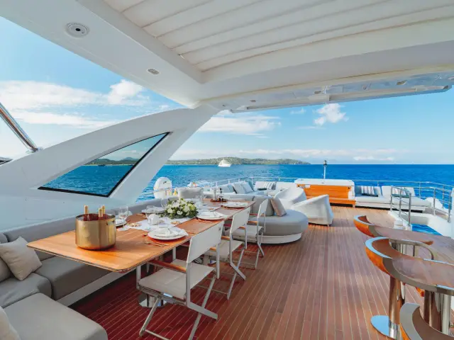 NEMESIS | Azimut 32 Metri — 11 / 101