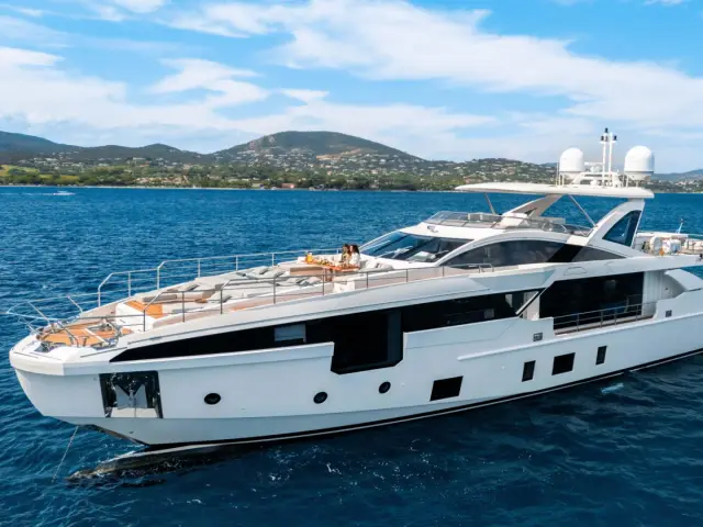 NEMESIS | Azimut 32 Metri — 20 / 101