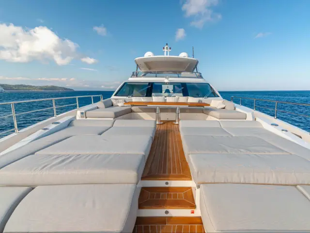NEMESIS | Azimut 32 Metri — 31 / 101
