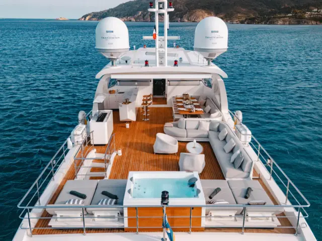 NEMESIS | Azimut 32 Metri — 7 / 101