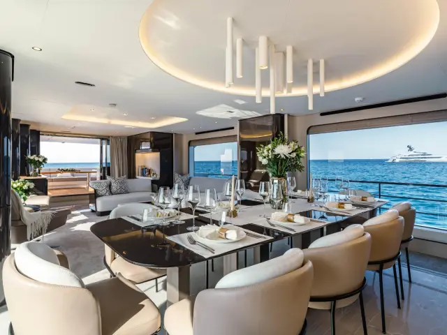 NEMESIS | Azimut 32 Metri — 15 / 101