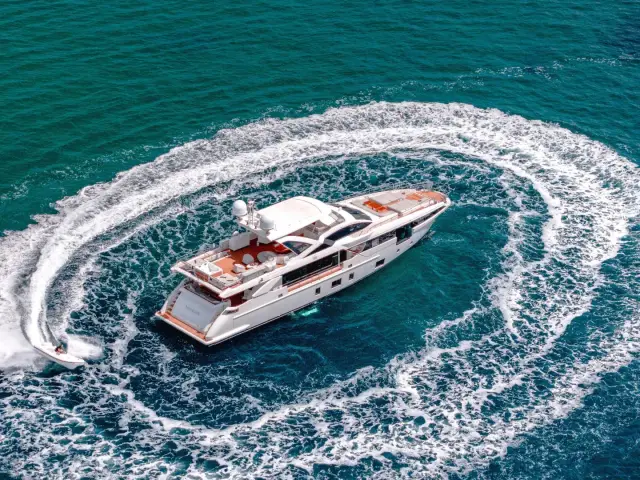 NEMESIS | Azimut 32 Metri — 81 / 101