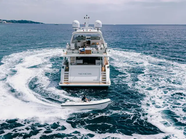 NEMESIS | Azimut 32 Metri — 80 / 101