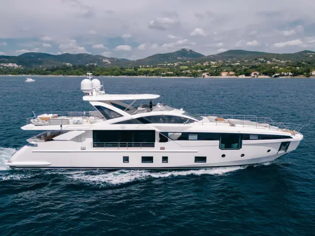 NEMESIS | Azimut 32 Metri — 87 / 101