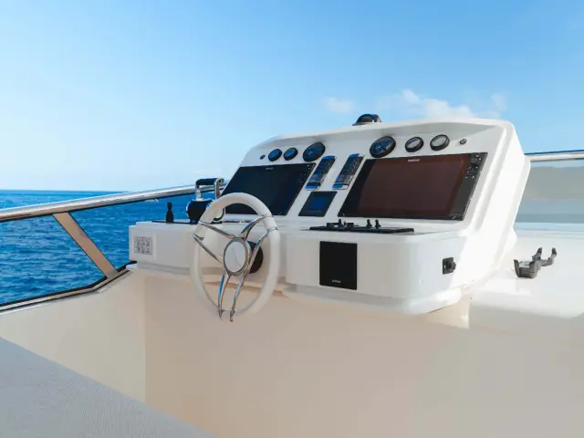 NEMESIS | Azimut 32 Metri — 37 / 101