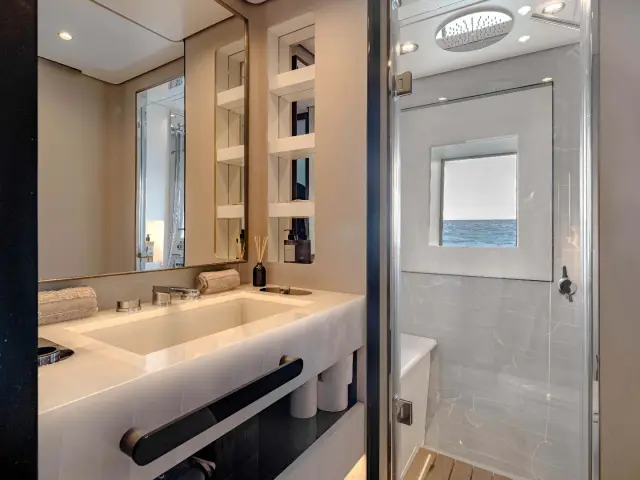 NEMESIS | Azimut 32 Metri — 61 / 101
