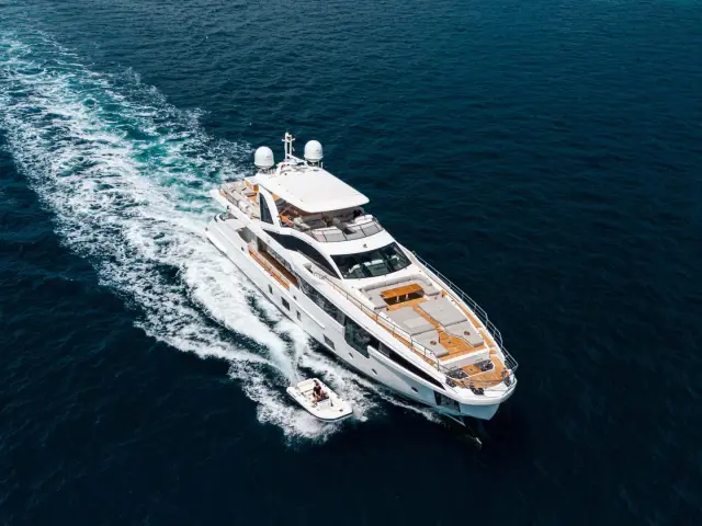 NEMESIS | Azimut 32 Metri — 77 / 101