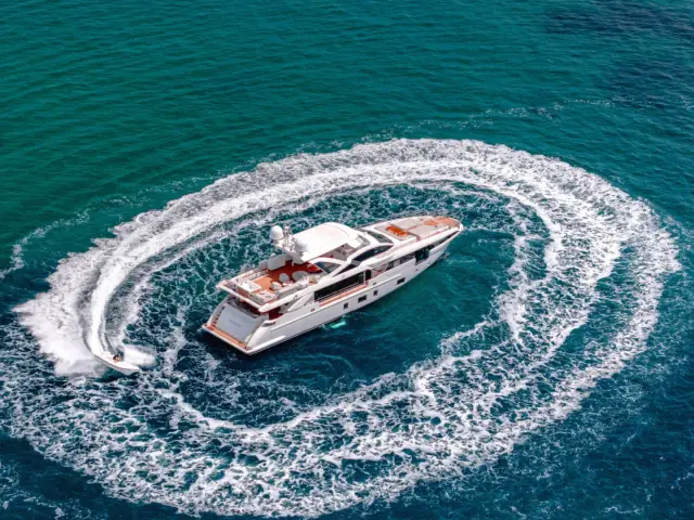 NEMESIS | Azimut 32 Metri — 12 / 101