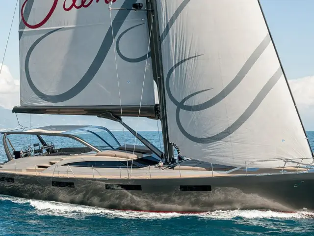 GIGRECA | Admiral 85 — 2 / 27