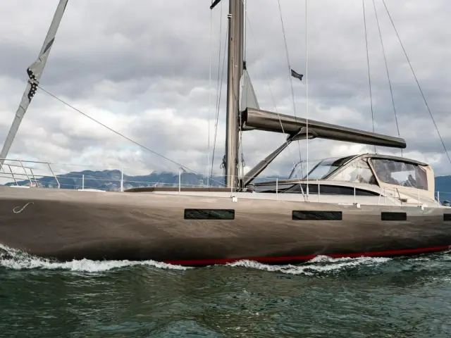 GIGRECA | Admiral 85 — 8 / 27