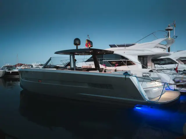 BOMBON | Fjord 48 Open — 16 / 22