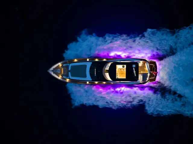 BLUE INFINITY ONE | Sunseeker 95  — 18 / 75