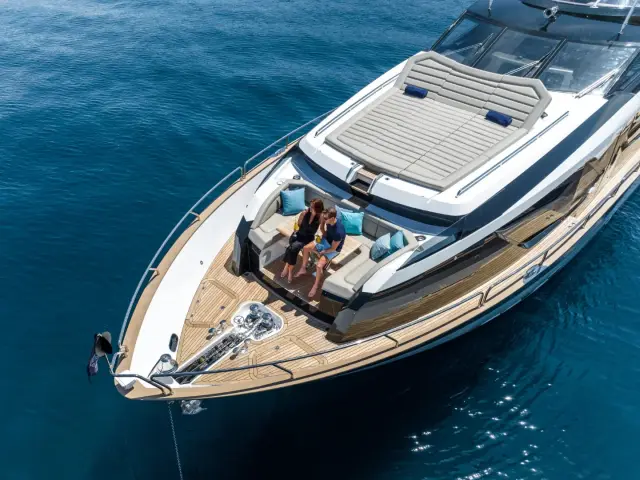 BLUE INFINITY ONE | Sunseeker 95  — 28 / 75