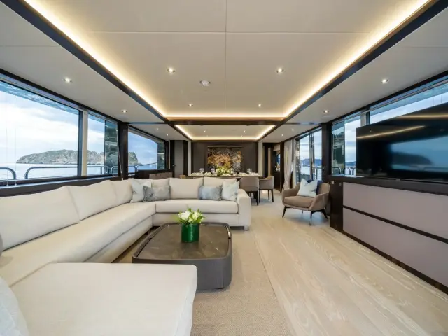 BLUE INFINITY ONE | Sunseeker 95  — 48 / 75