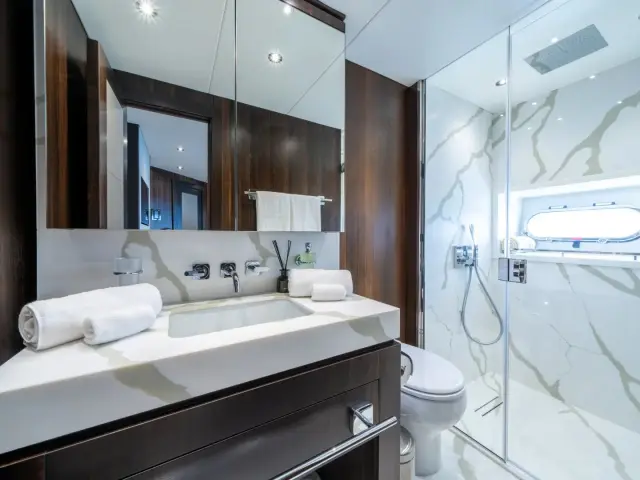 BLUE INFINITY ONE | Sunseeker 95  — 74 / 75