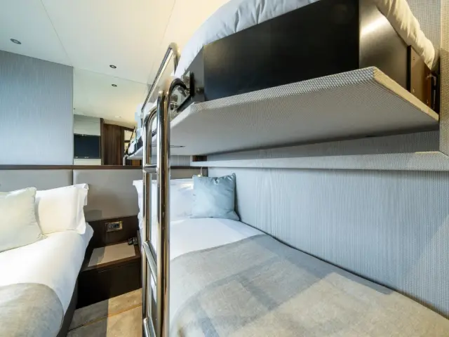 BLUE INFINITY ONE | Sunseeker 95  — 68 / 75