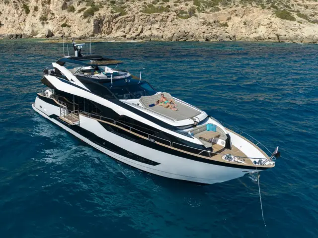 HIGH ENERGY | Sunseeker 95  — 6 / 77