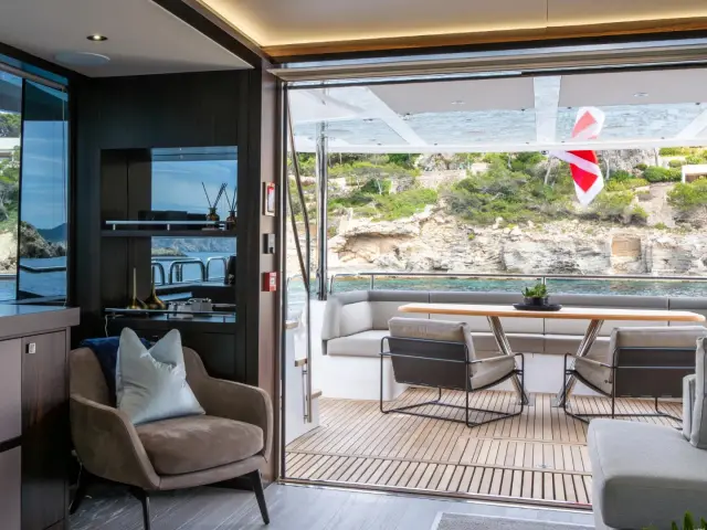 HIGH ENERGY | Sunseeker 95  — 53 / 77