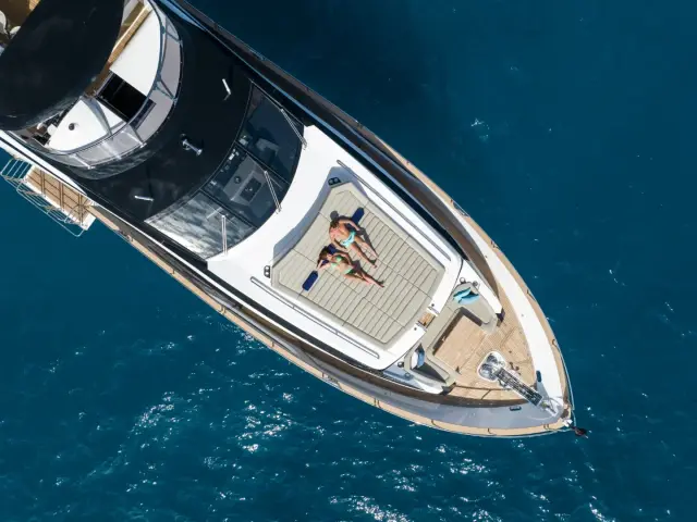 HIGH ENERGY | Sunseeker 95  — 29 / 77