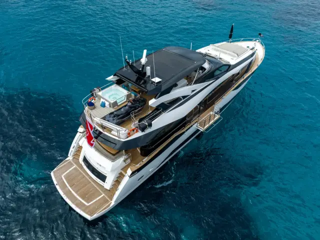 HIGH ENERGY | Sunseeker 95  — 21 / 77