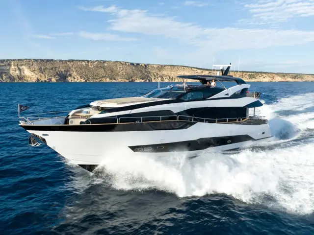 HIGH ENERGY | Sunseeker 95  — 1 / 77