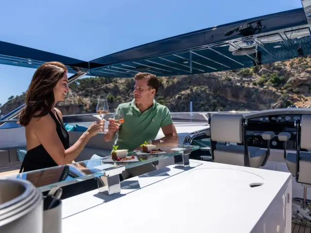 HIGH ENERGY | Sunseeker 95  — 43 / 77