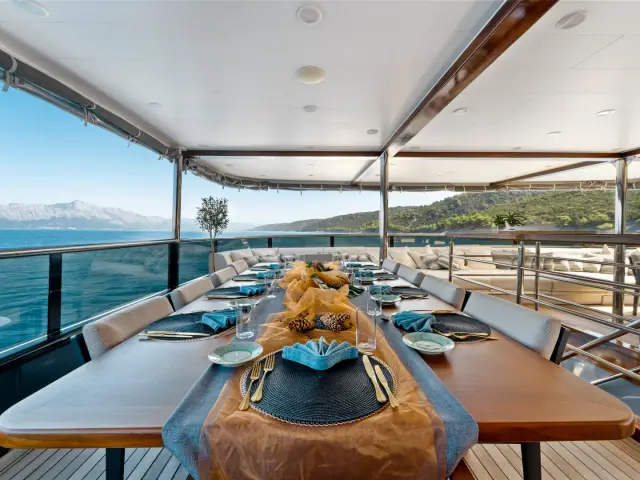 FREEDOM | Radez 48M — 32 / 67