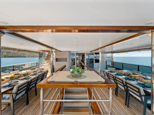 FREEDOM | Radez 48M — 33 / 67