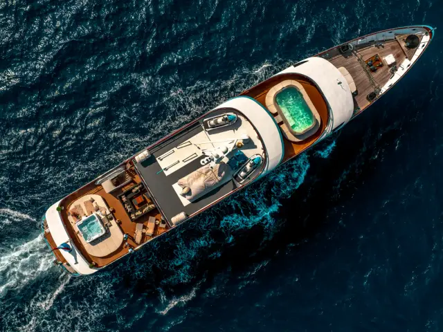 FREEDOM | Radez 48M — 15 / 67