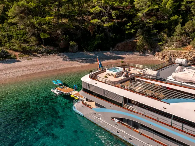 FREEDOM | Radez 48M — 17 / 67