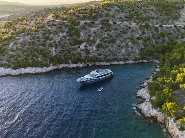 BELLA | Custom 47M — 5 / 59